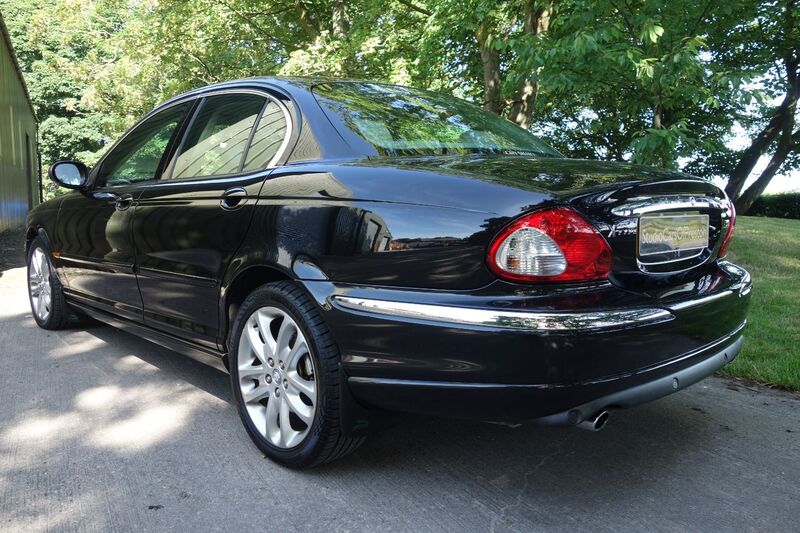 JAGUAR X-TYPE