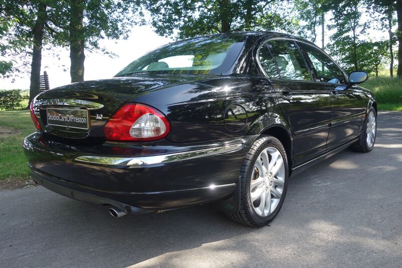 JAGUAR X-TYPE