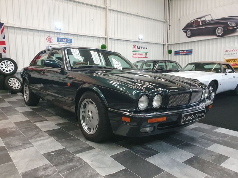 JAGUAR XJ