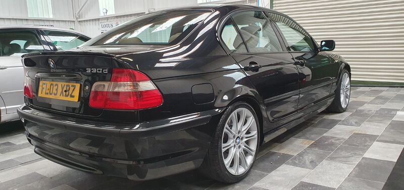 BMW 3 SERIES